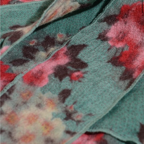 Kenzo green floral wool wrap blosue top - Picture 8 of 9